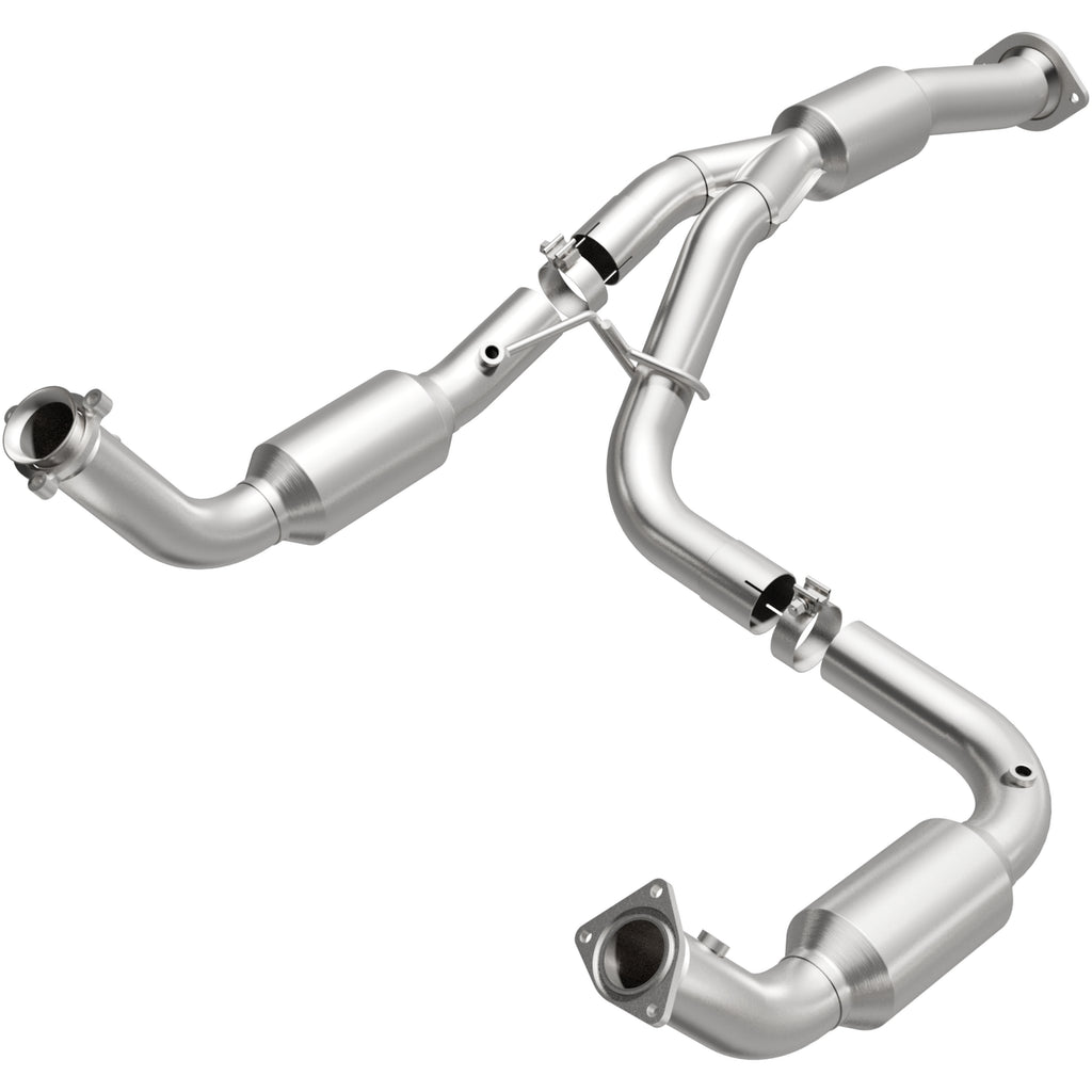 MagnaFlow Exhaust Products 5582113 California CARB Direct-Fit Catalytic Converter for Select Chevrolet Express 2500, Chevrolet Express 3500, GMC Savana 2500, GMC Savana