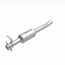 Load image into Gallery viewer, MagnaFlow Exhaust Products 280445 OEM Grade Direct-Fit Catalytic Converter for Select Ford F-53 Motorhome Chassis, Ford F-59 Commercial Stripped Chassis, Ford F-650, Ford F-750