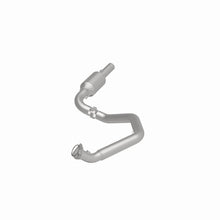 Load image into Gallery viewer, MagnaFlow Exhaust Products 280427 OEM Grade Direct-Fit Catalytic Converter for Select Chevrolet Express 4500, GMC Savana