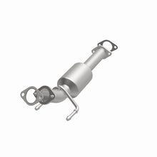 Load image into Gallery viewer, MagnaFlow Exhaust Products 5671421 California CARB Direct-Fit Catalytic Converter for Select Chevrolet Sonic