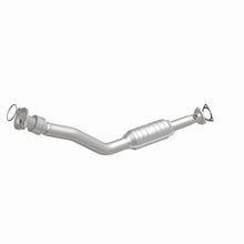 Load image into Gallery viewer, MagnaFlow Exhaust Products 51996 OEM Grade Direct-Fit Catalytic Converter for Select Chevrolet Malibu, Oldsmobile Achieva, Oldsmobile Alero, Oldsmobile Cutlass, Pontiac Grand Am