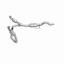 Load image into Gallery viewer, MagnaFlow Exhaust Products 447241 California CARB Direct-Fit Catalytic Converter for Select Dodge Dakota