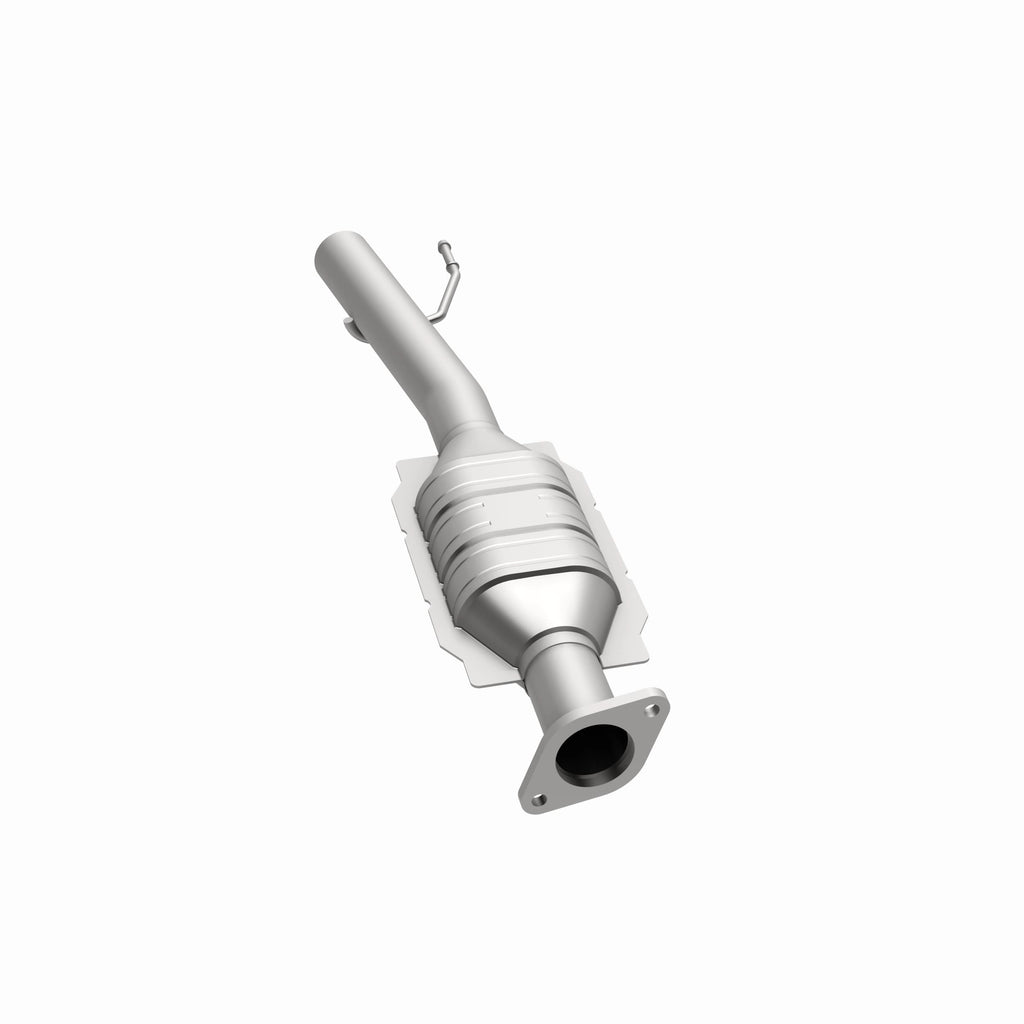 MagnaFlow Exhaust Products 49662 OEM Grade Direct-Fit Catalytic Converter for Select Ford Escape, Mazda Tribute, Mercury Mariner