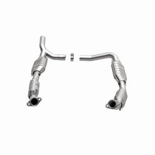 Load image into Gallery viewer, MagnaFlow Exhaust Products 51640 OEM Grade Direct-Fit Catalytic Converter for Select Ford E-150, Ford E-250