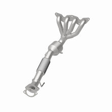 Load image into Gallery viewer, MagnaFlow Exhaust Products 5631153 California CARB Manifold Catalytic Converter for Select Ford Focus