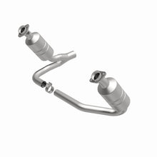 Load image into Gallery viewer, MagnaFlow Exhaust Products 5451849 California CARB Direct-Fit Catalytic Converter for Select Dodge Dakota, Mitsubishi Raider