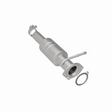 Load image into Gallery viewer, MagnaFlow Exhaust Products 52207 OEM Grade Direct-Fit Catalytic Converter for Select Toyota Highlander