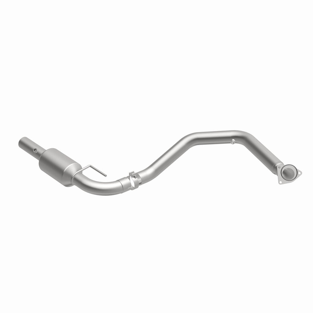 MagnaFlow Exhaust Products 280427 OEM Grade Direct-Fit Catalytic Converter for Select Chevrolet Express 4500, GMC Savana