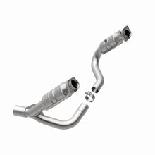 Load image into Gallery viewer, MagnaFlow Exhaust Products 49638 OEM Grade Direct-Fit Catalytic Converter for Select Chrysler Aspen, Dodge Durango