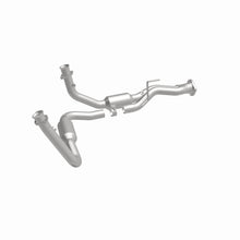 Load image into Gallery viewer, MagnaFlow Exhaust Products 5451687 California CARB Direct-Fit Catalytic Converter for Select Jeep Commander, Jeep Grand Cherokee