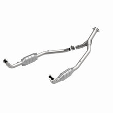Load image into Gallery viewer, MagnaFlow Exhaust Products 93696 Standard Grade Direct-Fit Catalytic Converter for Select Land Rover Range Rover