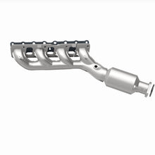 Load image into Gallery viewer, MagnaFlow Exhaust Products 5582380 California CARB Manifold Catalytic Converter for Select INFINITI QX56, Nissan Armada, Nissan TITAN