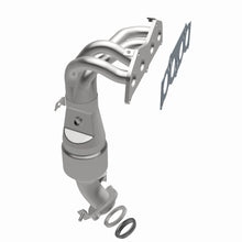Load image into Gallery viewer, MagnaFlow Exhaust Products 51859 OEM Grade Manifold Catalytic Converter for Select Toyota Highlander