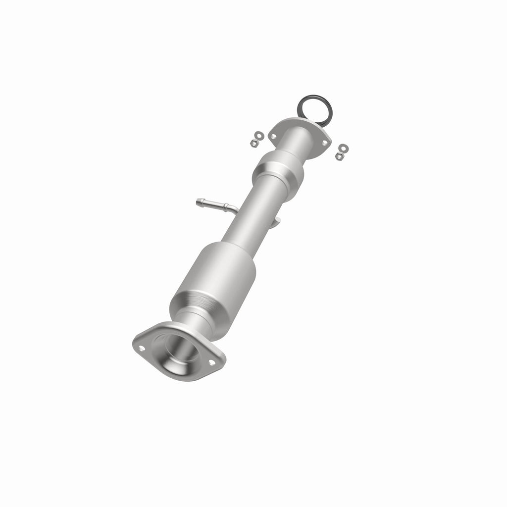MagnaFlow Exhaust Products 52534 OEM Grade Direct-Fit Catalytic Converter for Select Toyota Highlander