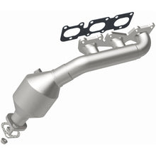 Load image into Gallery viewer, MagnaFlow Exhaust Products 51401 OEM Grade Manifold Catalytic Converter for Select Kia Borrego