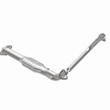 Load image into Gallery viewer, MagnaFlow Exhaust Products 3391482 California CARB Direct-Fit Catalytic Converter for Select Chevrolet G10, Chevrolet G20, Chevrolet G30, GMC G1500, GMC G2500, GMC G3500