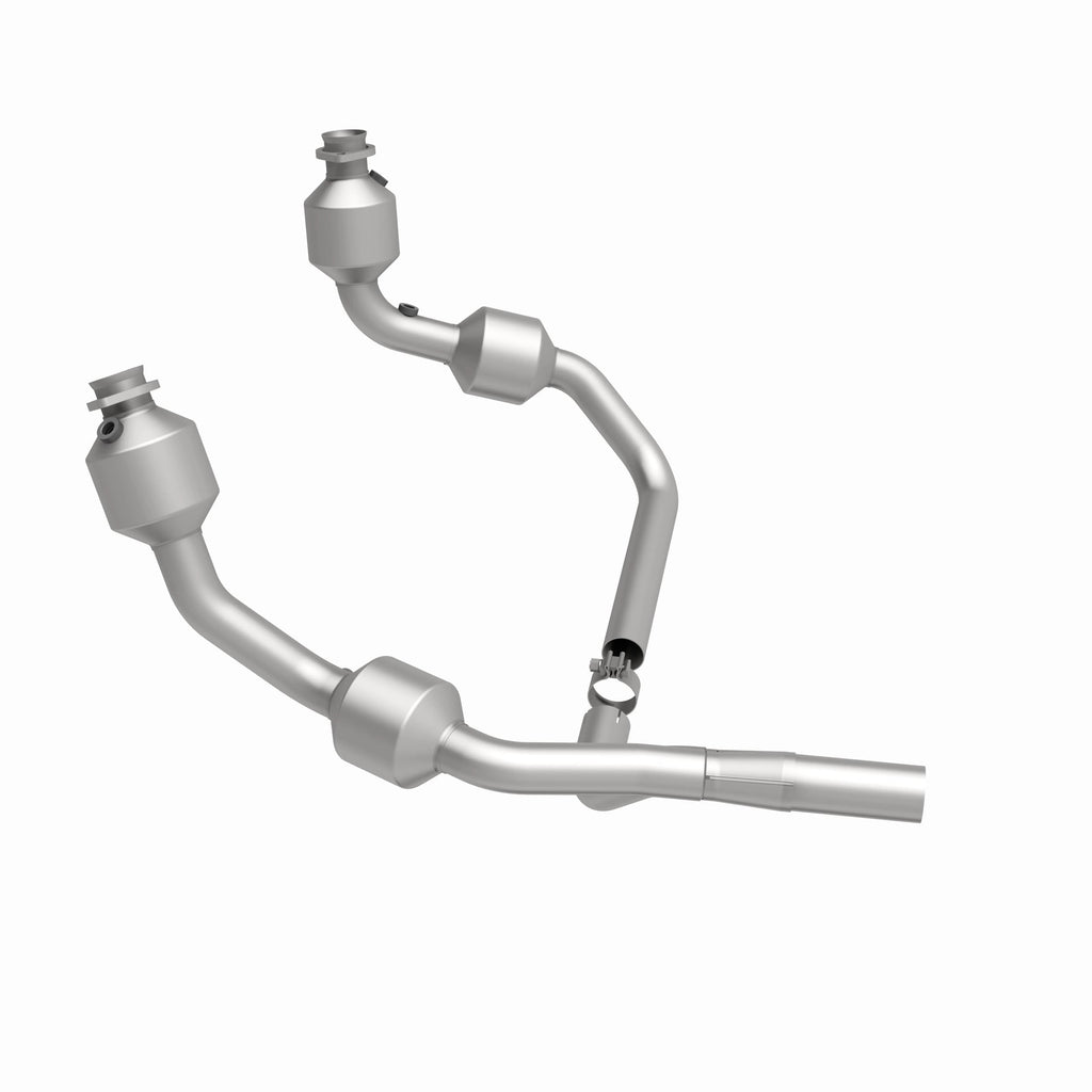 MagnaFlow Exhaust Products 49689 OEM Grade Direct-Fit Catalytic Converter for Select Jeep Wrangler
