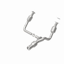 Load image into Gallery viewer, MagnaFlow Exhaust Products 5582617 California CARB Direct-Fit Catalytic Converter for Select Cadillac Escalade, Cadillac Escalade ESV, Chevrolet Silverado 1500, GMC Sierra 1500, GMC Yukon, GMC Yukon XL