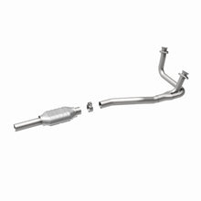 Load image into Gallery viewer, MagnaFlow Exhaust Products 93314 Standard Grade Direct-Fit Catalytic Converter for Select Ford E-150 Econoline, Ford E-150 Econoline Club Wagon, Ford E-250 Econoline
