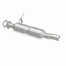Load image into Gallery viewer, MagnaFlow Exhaust Products 52228 OEM Grade Direct-Fit Catalytic Converter for Select Ford E-350 Super Duty, Ford E-450 Super Duty, Ford F-250, Ford F-250 Super Duty, Ford F-350 Super Duty, Ford F-450 Super Duty, Ford F-550 Super Duty