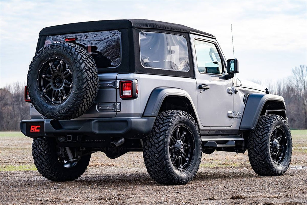 Rough Country 90944 Suspension Lift Kit w/Shocks for Select Jeep Wrangler