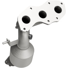 Load image into Gallery viewer, MagnaFlow Exhaust Products 51822 OEM Grade Manifold Catalytic Converter for Select Toyota Sienna
