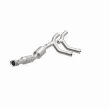 Load image into Gallery viewer, MagnaFlow Exhaust Products 51310 OEM Grade Direct-Fit Catalytic Converter for Select Ford E-150, Ford E-150 Club Wagon, Ford E-250