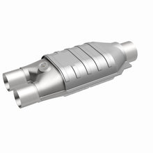Load image into Gallery viewer, MagnaFlow Exhaust Products 51647 OEM Grade Universal Catalytic Converter for Select Chevrolet Astro, GMC Safari