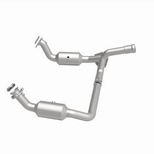 Load image into Gallery viewer, MagnaFlow Exhaust Products 280656 OEM Grade Direct-Fit Catalytic Converter for Select Chevrolet Silverado 1500, Chevrolet Silverado LTD, Chevrolet Suburban, Chevrolet Tahoe, GMC Sierra 1500, GMC Sierra Limited, GMC Yukon, GMC Yukon XL