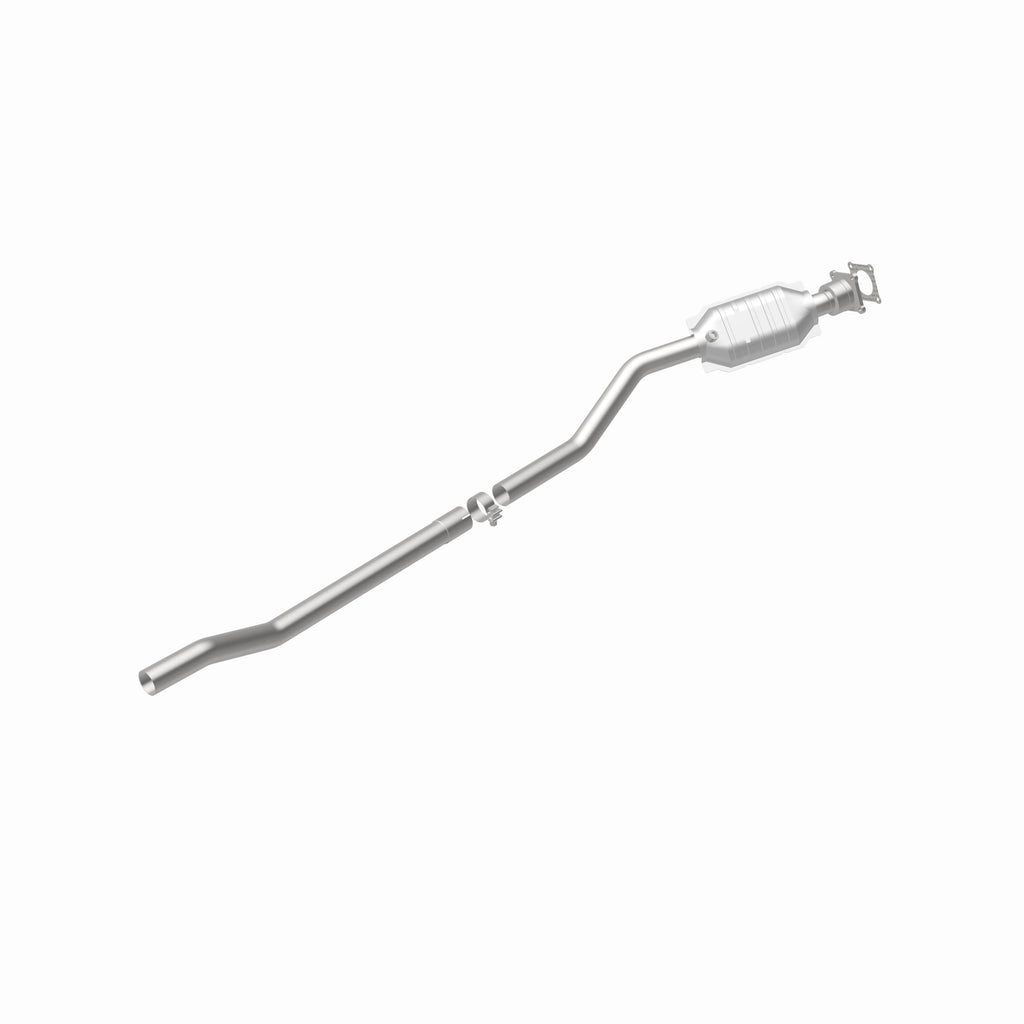 MagnaFlow Exhaust Products 51155 OEM Grade Direct-Fit Catalytic Converter for Select Chrysler Grand Voyager, Chrysler Town & Country, Chrysler Voyager, Dodge Caravan, Dodge Grand Caravan