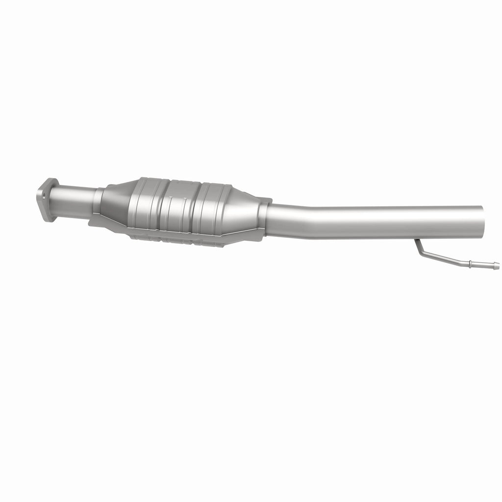 MagnaFlow Exhaust Products 49662 OEM Grade Direct-Fit Catalytic Converter for Select Ford Escape, Mazda Tribute, Mercury Mariner