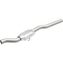 Load image into Gallery viewer, MagnaFlow Exhaust Products 3391276 California CARB Direct-Fit Catalytic Converter for Select Dodge D100, Dodge D150, Dodge D250, Dodge D350, Dodge Ramcharger, Dodge W100, Dodge W150, Dodge W250, Dodge W350