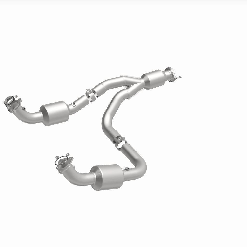 MagnaFlow Exhaust Products 280505 OEM Grade Direct-Fit Catalytic Converter for Select Chevrolet Express 3500, Chevrolet Express 4500, GMC Savana 3500, GMC Savana