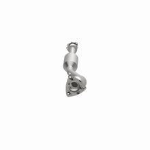Load image into Gallery viewer, MagnaFlow Exhaust Products 5481722 California CARB Direct-Fit Catalytic Converter for Select Saturn Vue