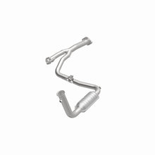 Load image into Gallery viewer, MagnaFlow Exhaust Products 49582 OEM Grade Direct-Fit Catalytic Converter for Select Jeep Liberty