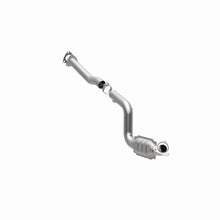 Load image into Gallery viewer, MagnaFlow Exhaust Products 4551535 California CARB Direct-Fit Catalytic Converter for Select Chevrolet Express 3500, GMC Savana