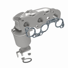 Load image into Gallery viewer, MagnaFlow Exhaust Products 447161 California CARB Manifold Catalytic Converter for Select Toyota Sienna
