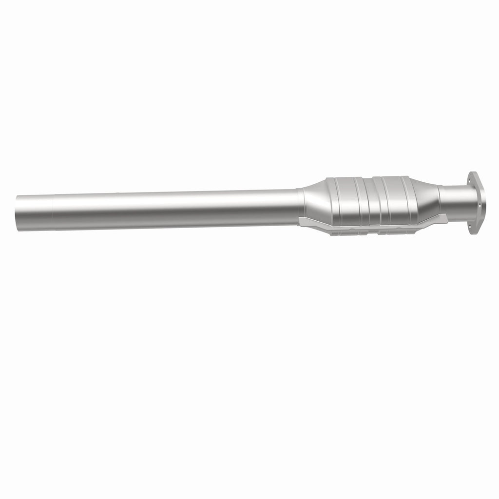 MagnaFlow Exhaust Products 23204 HM Grade Direct-Fit Catalytic Converter for Select Ford E-250 Econoline, Ford E-450 Econoline Super Duty, Ford Econoline Super Duty