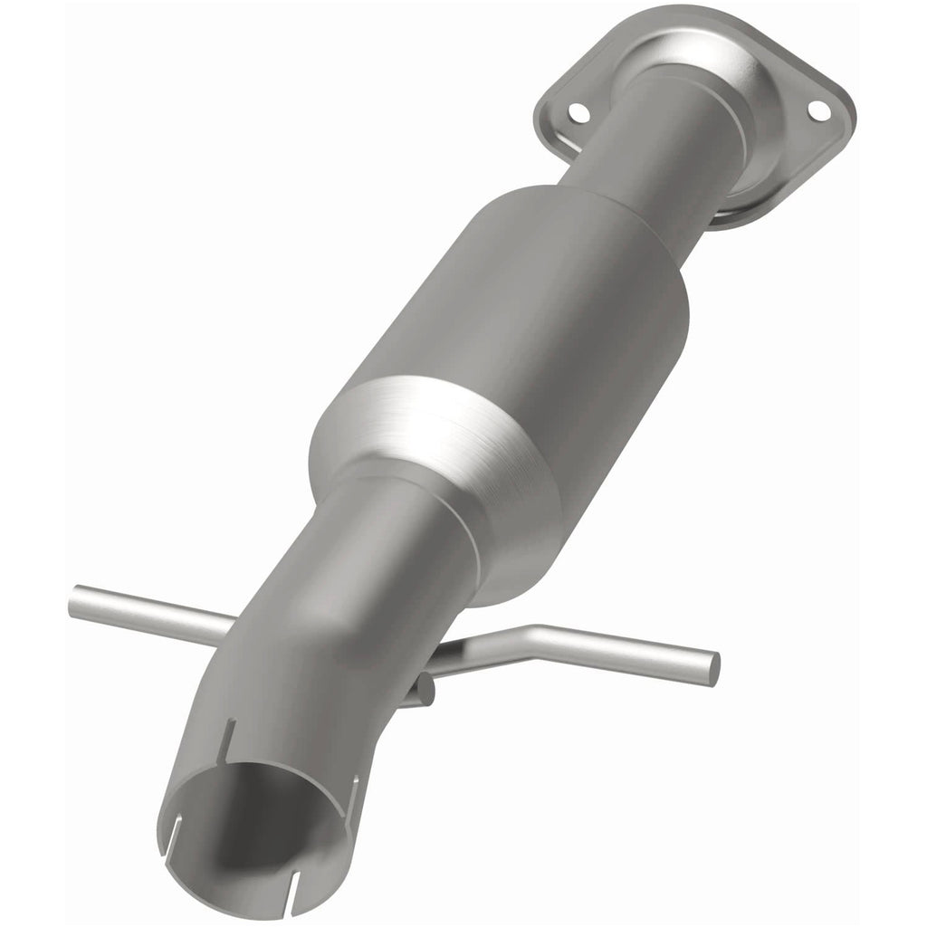 MagnaFlow Exhaust Products 52536 OEM Grade Direct-Fit Catalytic Converter for Select Toyota Highlander