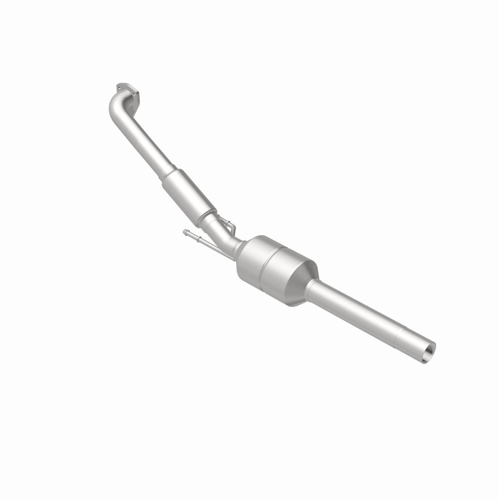 MagnaFlow Exhaust Products 52426 OEM Grade Direct-Fit Catalytic Converter for Select Volkswagen Beetle, Volkswagen Golf, Volkswagen Jetta