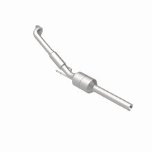 Load image into Gallery viewer, MagnaFlow Exhaust Products 52426 OEM Grade Direct-Fit Catalytic Converter for Select Volkswagen Beetle, Volkswagen Golf, Volkswagen Jetta