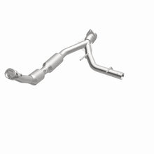 Load image into Gallery viewer, MagnaFlow Exhaust Products 4583078 California CARB Direct-Fit Catalytic Converter for Select Ford Expedition