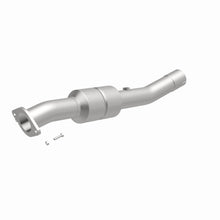 Load image into Gallery viewer, MagnaFlow Exhaust Products 49642 OEM Grade Direct-Fit Catalytic Converter for Select Chevrolet Silverado HD, Chevrolet Suburban 2500, GMC Sierra HD, GMC Yukon XL