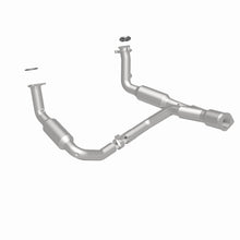 Load image into Gallery viewer, MagnaFlow Exhaust Products 5451650 California CARB Direct-Fit Catalytic Converter for Select Buick Rainier, Chevrolet Trailblazer, GMC Envoy