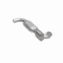 Load image into Gallery viewer, MagnaFlow Exhaust Products 447177 California CARB Direct-Fit Catalytic Converter for Select Ford E-150 Econoline, Ford E-150 Econoline Club Wagon, Ford Expedition, Ford F-150, Ford F-250