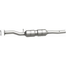 Load image into Gallery viewer, MagnaFlow Exhaust Products 55324 HM Grade Direct-Fit Catalytic Converter for Select Ford Excursion, Ford F-250 Super Duty, Ford F-350 Super Duty, Ford F-450 Super Duty, Ford F-550 Super Duty