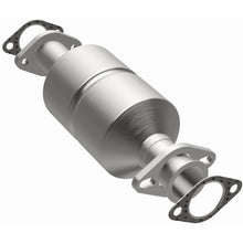 Load image into Gallery viewer, MagnaFlow Exhaust Products 3391242 California CARB Direct-Fit Catalytic Converter for Select Dodge Raider, Dodge Ram 50, Mitsubishi Mighty Max, Mitsubishi Montero