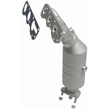 Load image into Gallery viewer, MagnaFlow Exhaust Products 452911 California CARB Manifold Catalytic Converter for Select Suzuki Verona