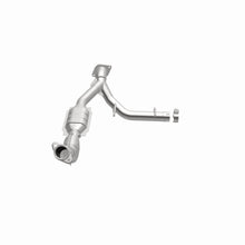 Load image into Gallery viewer, MagnaFlow Exhaust Products 24414 HM Grade Direct-Fit Catalytic Converter for Select Ford Expedition
