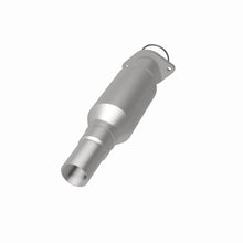 Load image into Gallery viewer, MagnaFlow Exhaust Products 5421024 California CARB Direct-Fit Catalytic Converter for Select Ford Five Hundred, Ford Freestyle, Mercury Montego